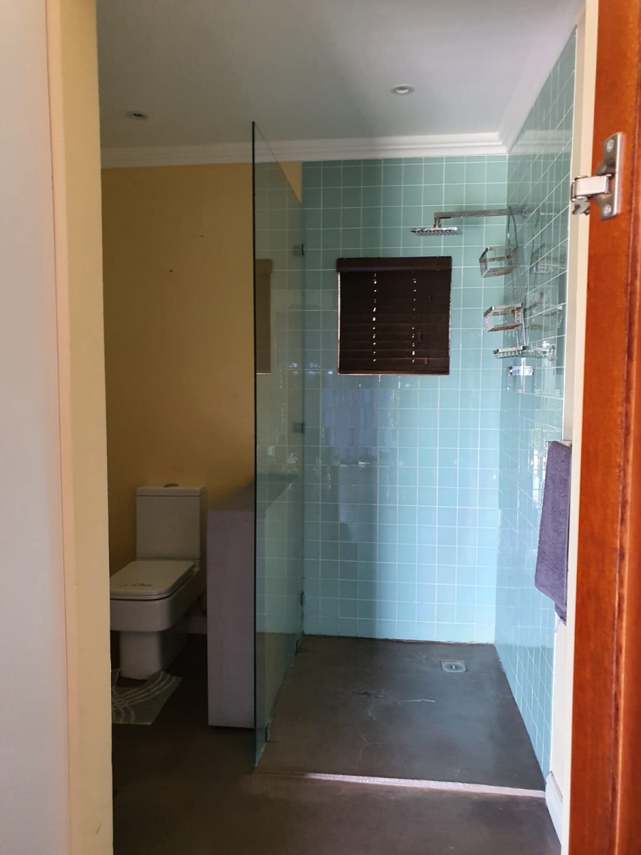 5 Bedroom Property for Sale in Gonubie North Eastern Cape